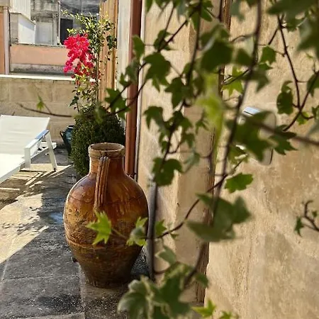 Battisti 7 Konukevi Lecce